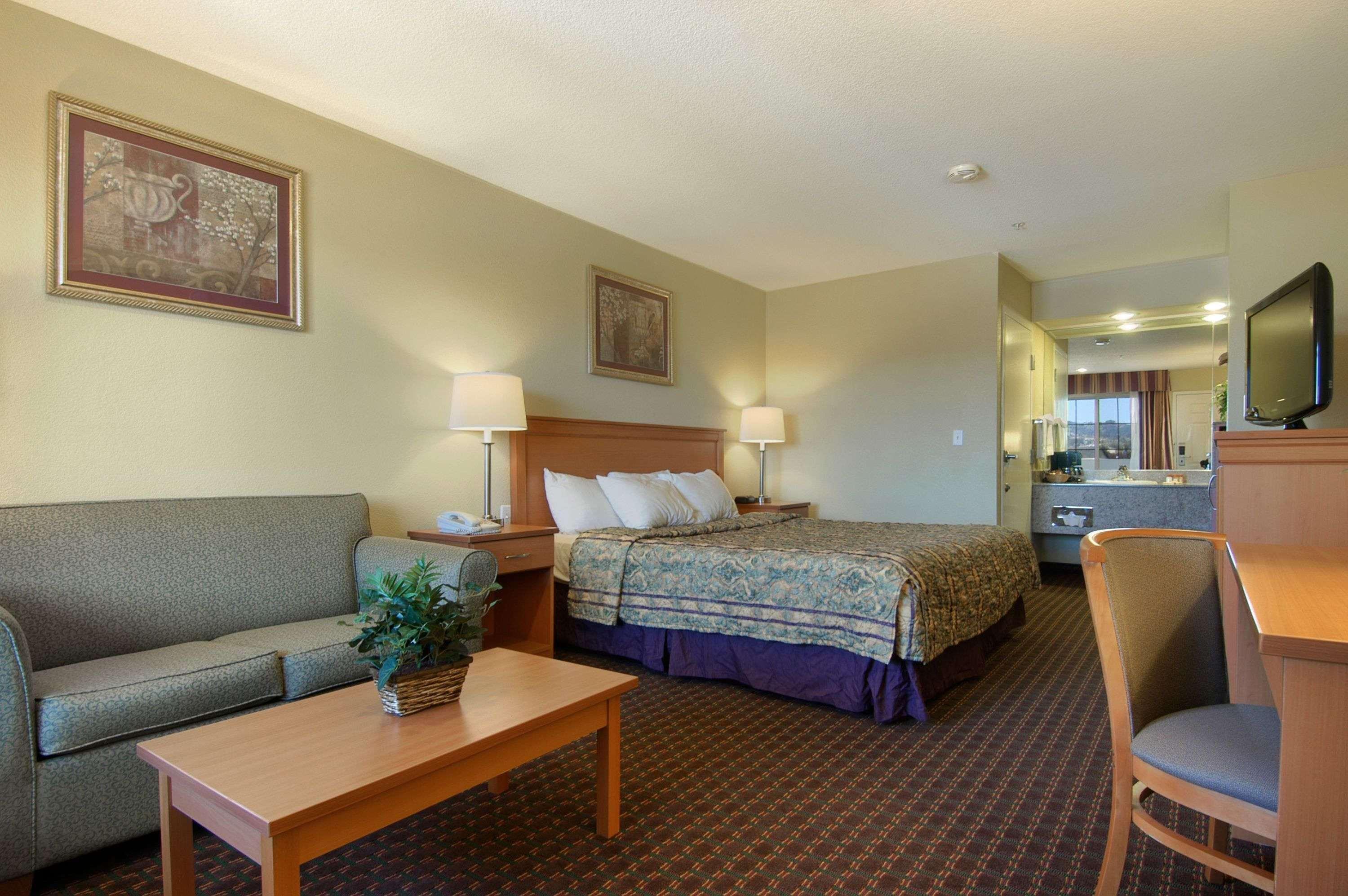 Days Inn By Wyndham Hayward Airport Номер фото