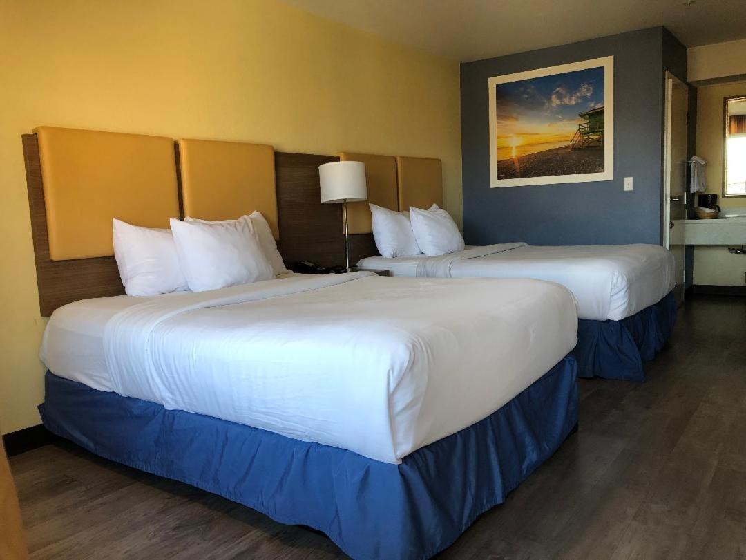 Days Inn By Wyndham Hayward Airport Екстер'єр фото
